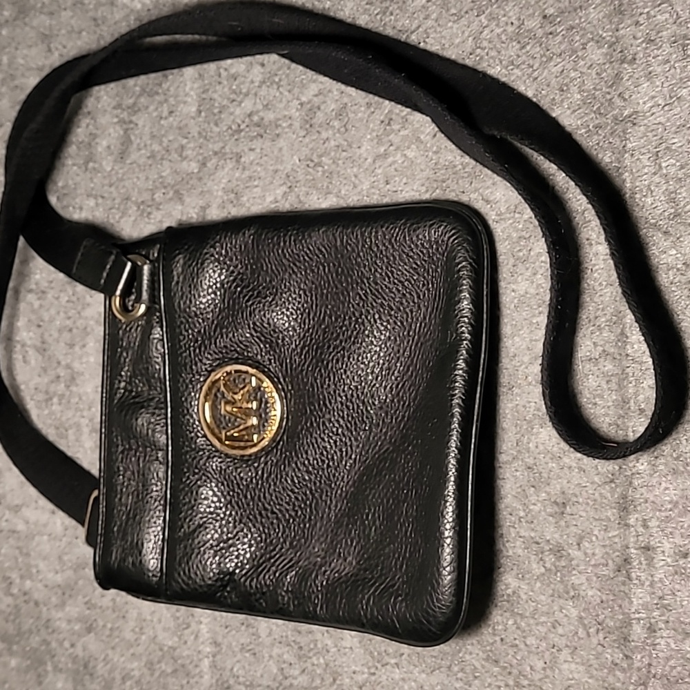 Micheal Kors small crossbody black leather